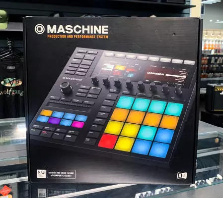 Native Instruments - Maschine MK3 Music Production System 2